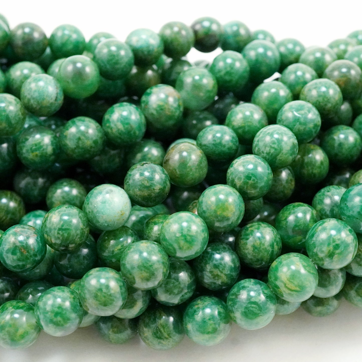 African Jade (Round)(Smooth)(4mm)(6mm)(8mm)(10mm)(16"Strand)