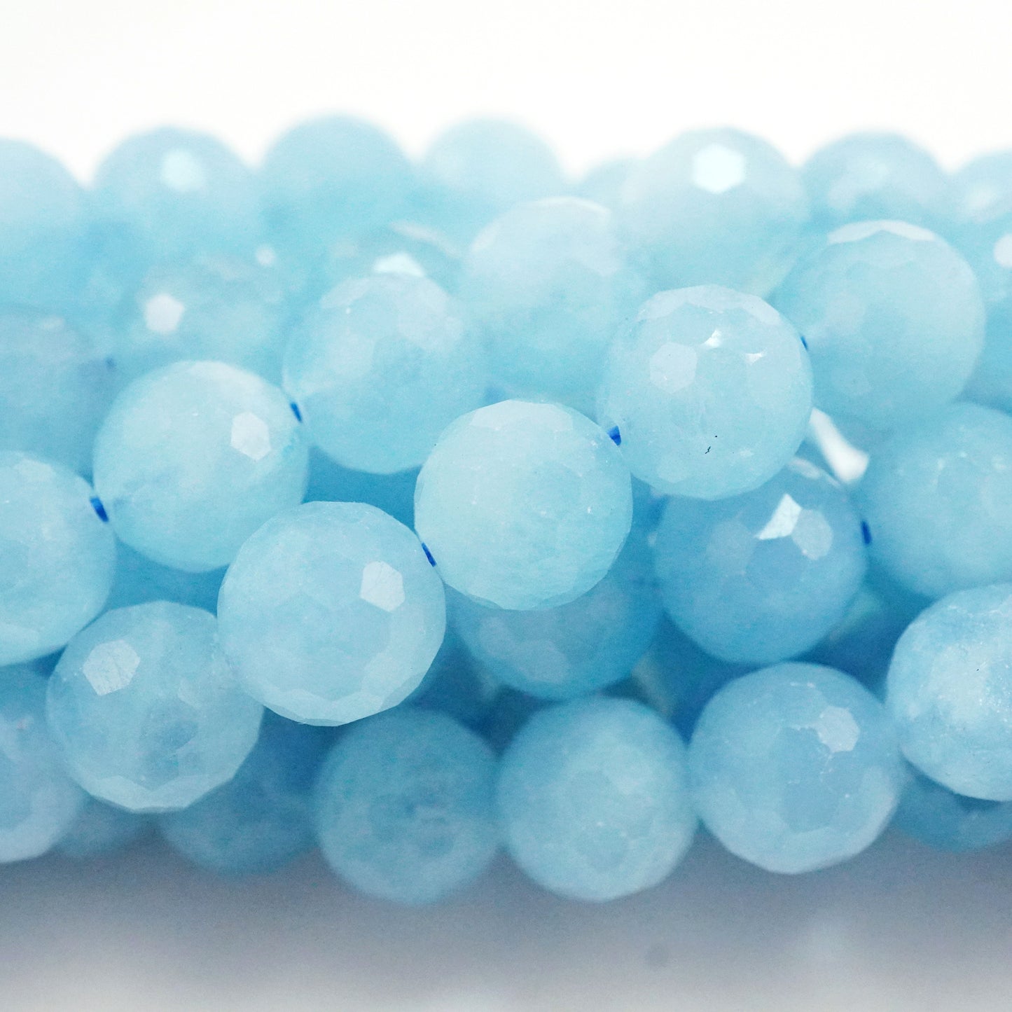 Aquamarine (Round)(Faceted)(6mm)(8mm)(16"Strand)