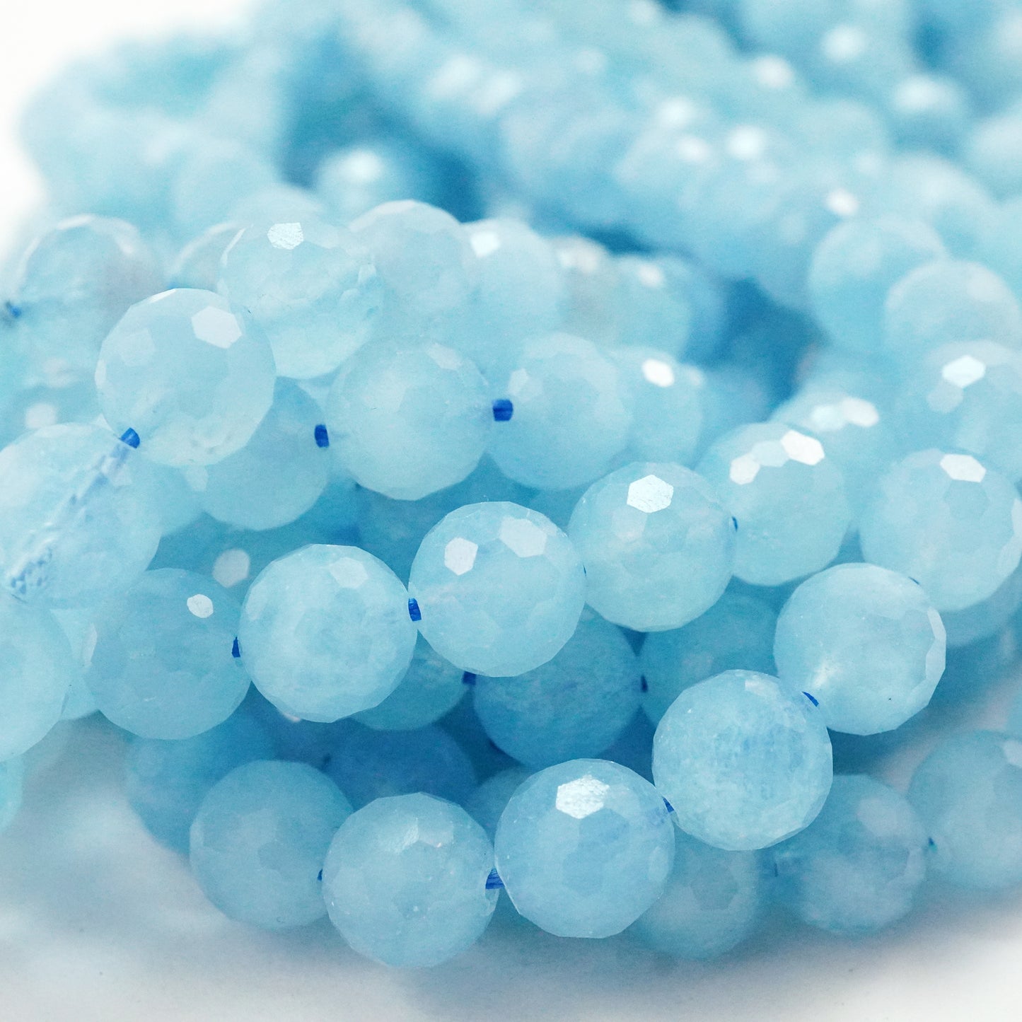 Aquamarine (Round)(Faceted)(6mm)(8mm)(16"Strand)