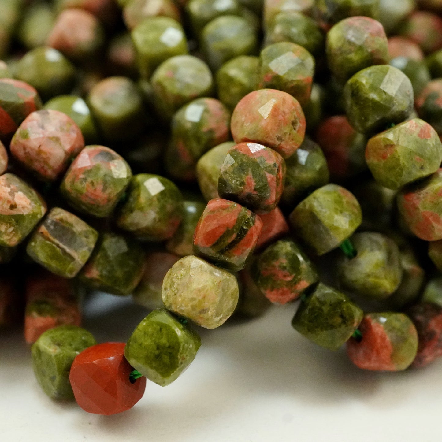 Unakite (Cube)(Micro)(Faceted)(4mm)(15"Strand)