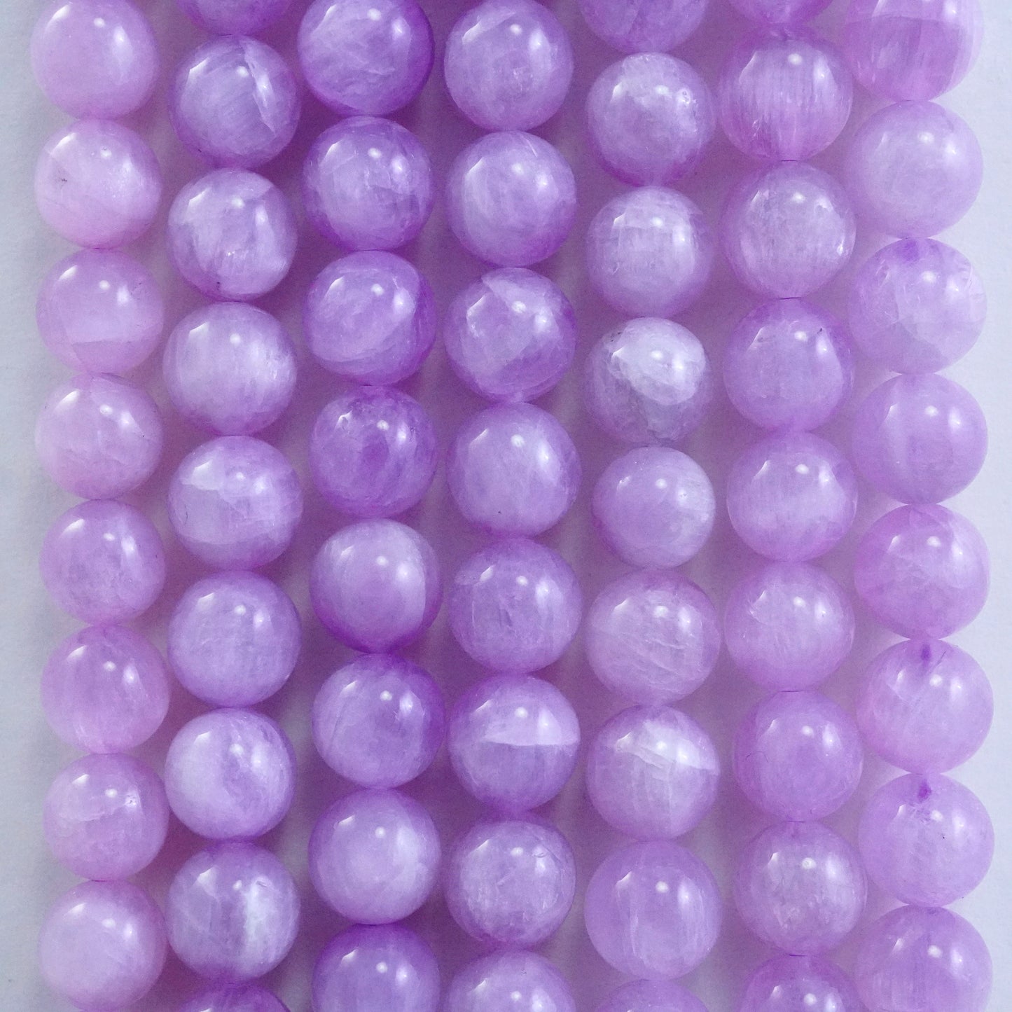 Kunzite (AAA)(Round)(Smooth)(6mm)(8mm)(16"Strand)