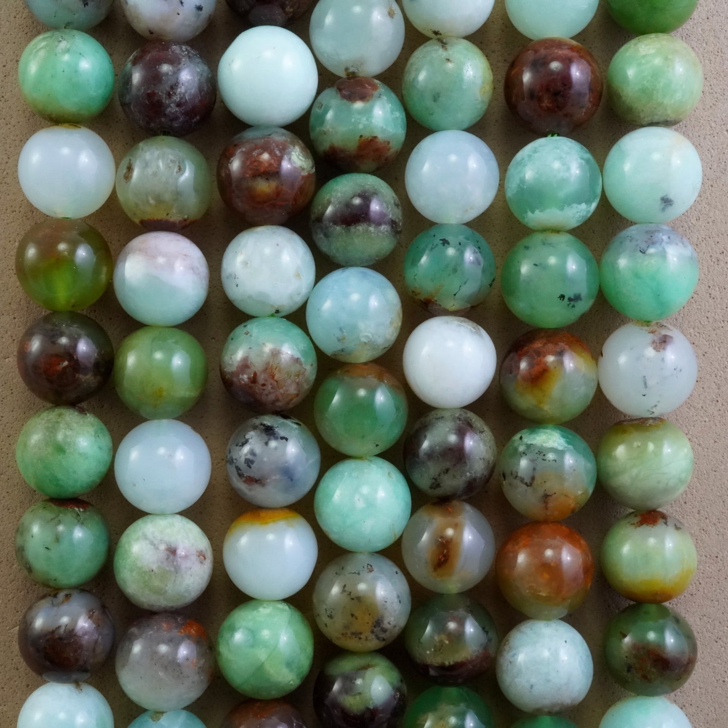 Chrysoprase (Round)(Smooth)(9mm)(12mm)(16"Strand)