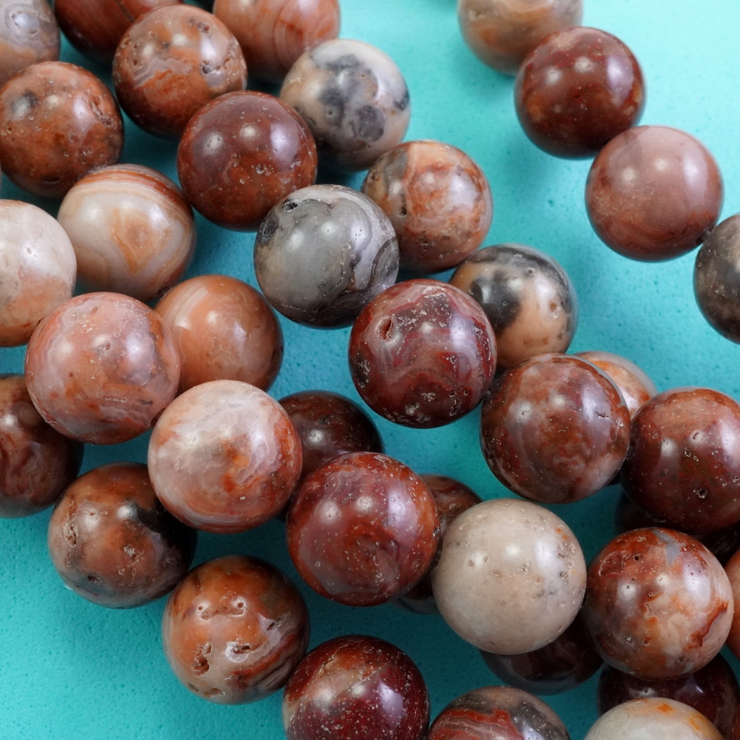 Red Lace Agate (Round)(Smooth)(6mm)(8mm)(10mm)(16"Strand)