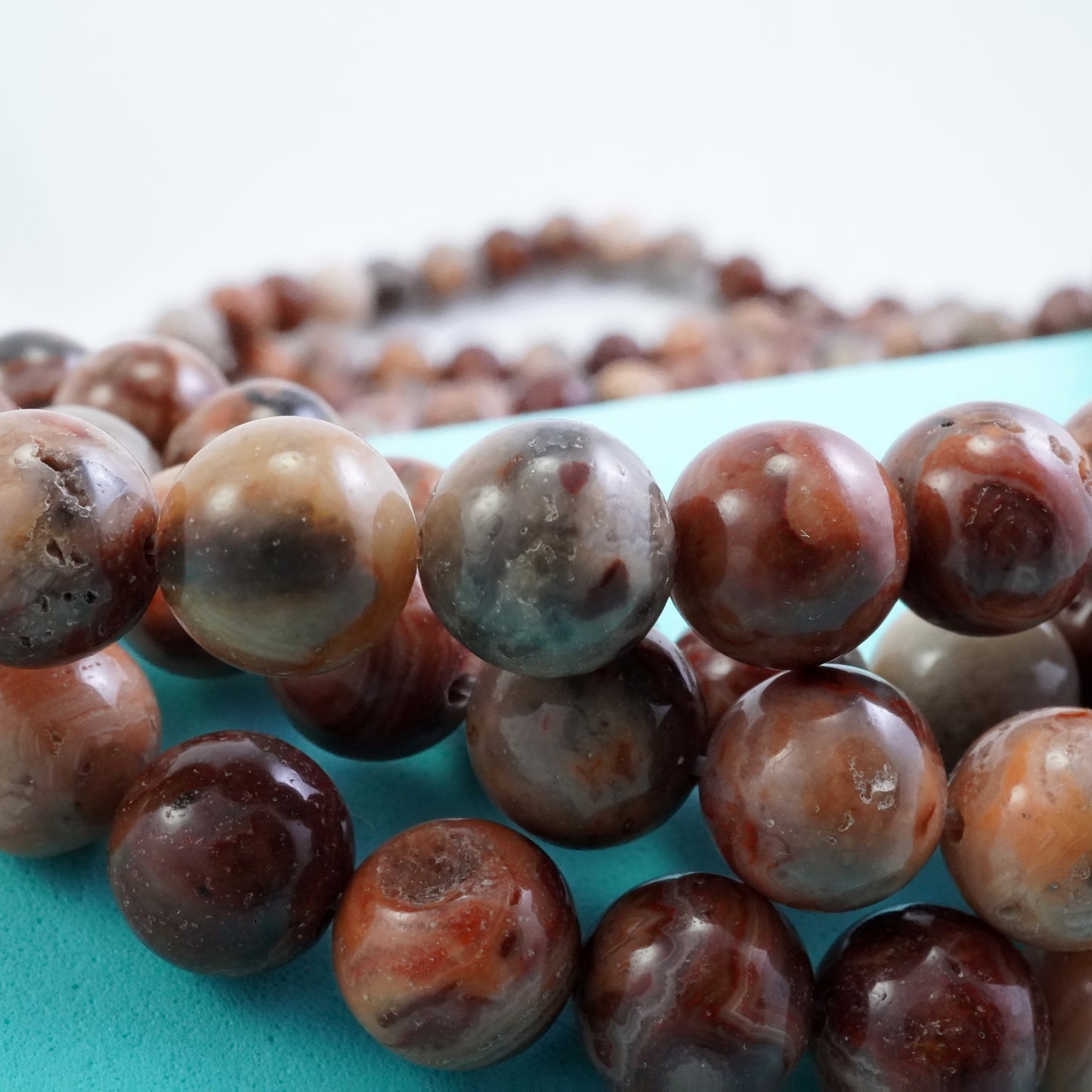 Red Lace Agate (Round)(Smooth)(6mm)(8mm)(10mm)(16"Strand)