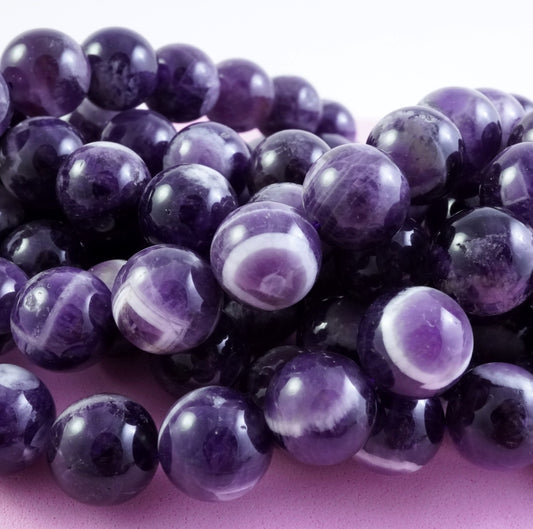 Chevron Amethyst (Round)(Smooth)(4mm)(6mm)(8mm)(10mm)(12mm)(15"Strand)