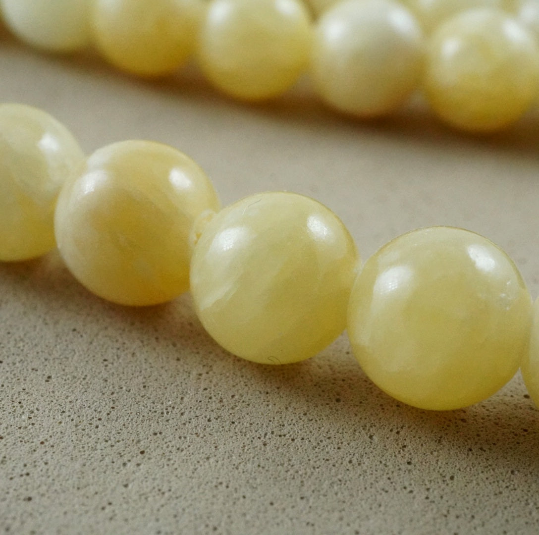 Yellow Calcite (Round)(Smooth) (4mm)(6mm)(8mm)(10mm)(16"Strand)