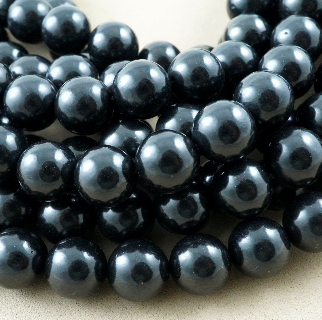 Shungite (Round)(Smooth)(6mm)(8mm)(10mm)(12mm)(16"Strand)