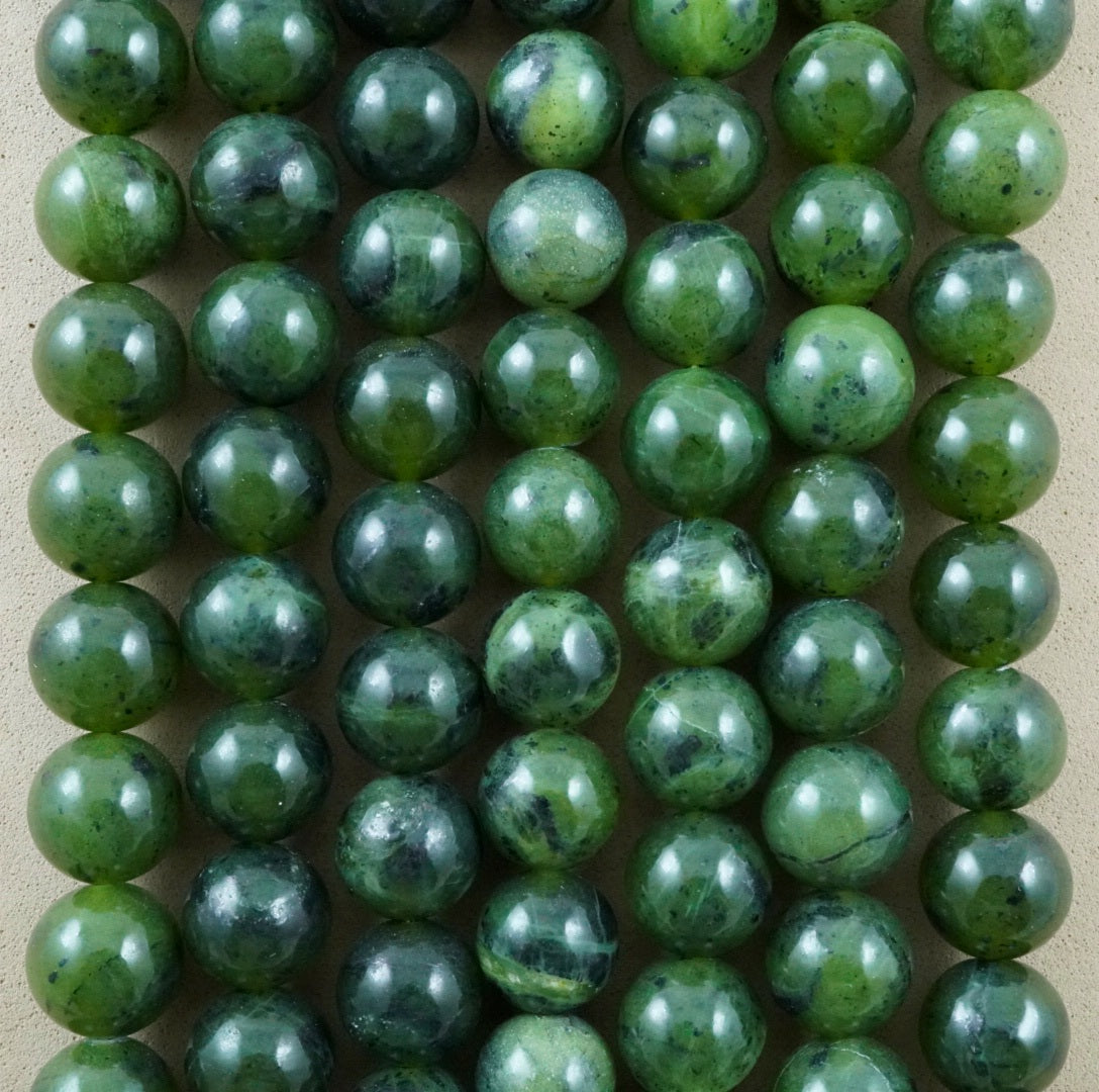 Canadian Jade (Round)(Smooth)(4mm)(6mm)(8mm)(10mm)(12mm)(16"Strand)