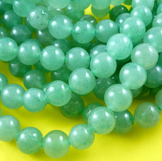 Green Aventurine (Round)(Smooth)(4mm)(6mm)(8mm)(10mm)(12mm)(16"Strand)