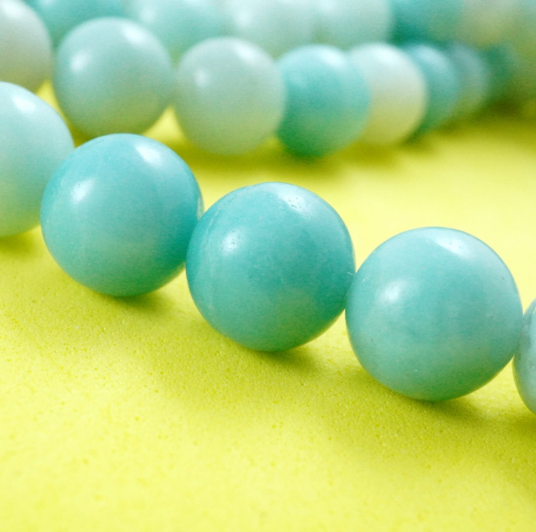 Amazonite (Round)(Smooth)(4mm)(6mm)(8mm)(10mm)(12mm)(16"Strand)