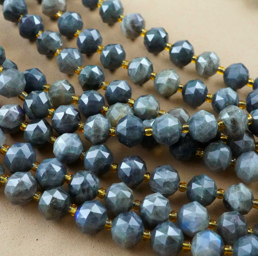 Labradorite (Rondelle)(Triangle-Faceted)(10x8mm)(15.5"Strand)