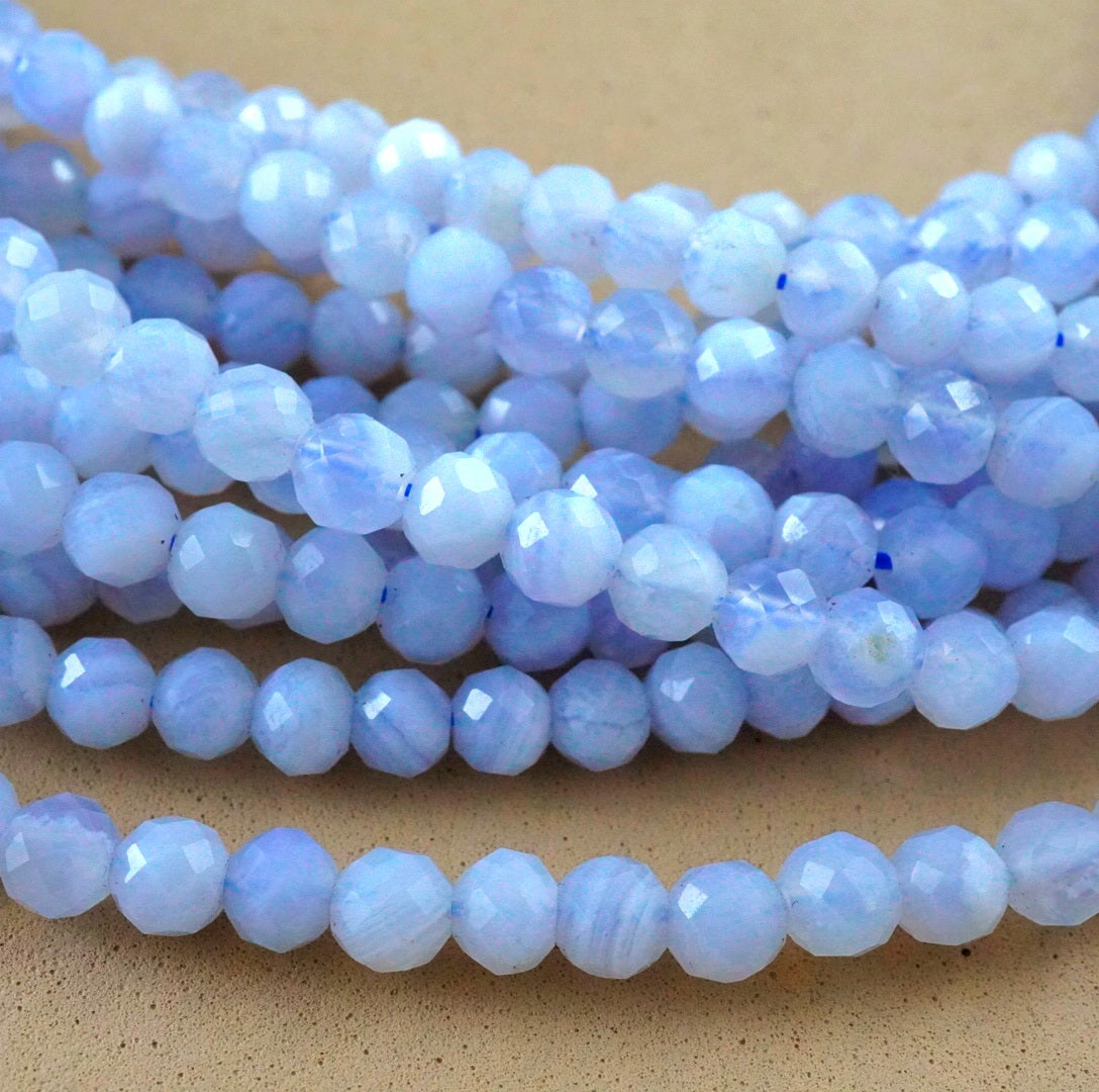 Blue Lace Agate (Round)(Faceted)(5mm)(16"Strand)