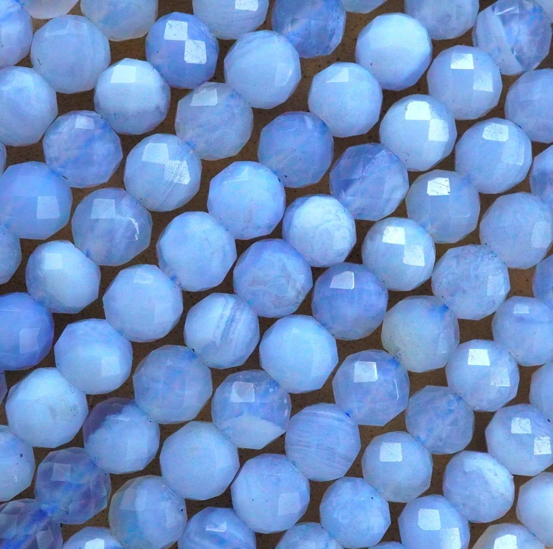 Blue Lace Agate (Round)(Faceted)(5mm)(16"Strand)