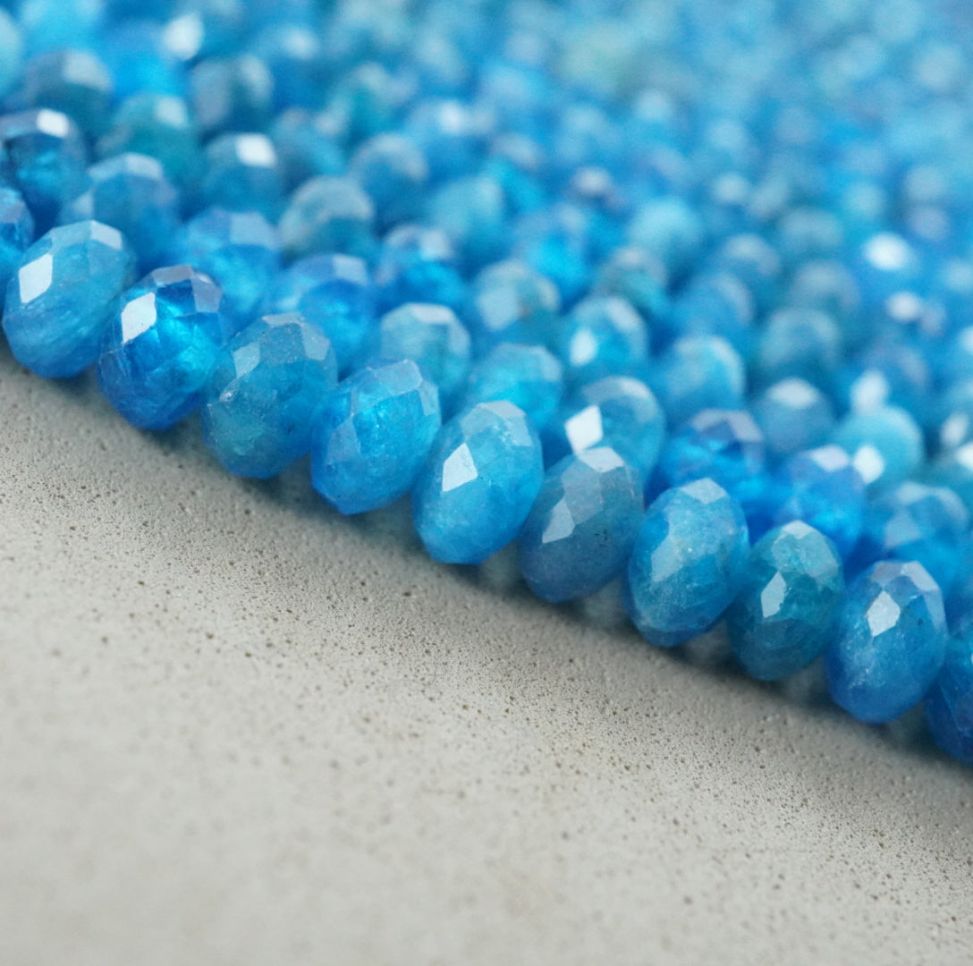 Blue Apatite (Rondelle)(Faceted)(5x4mm)(15.5"Strand)