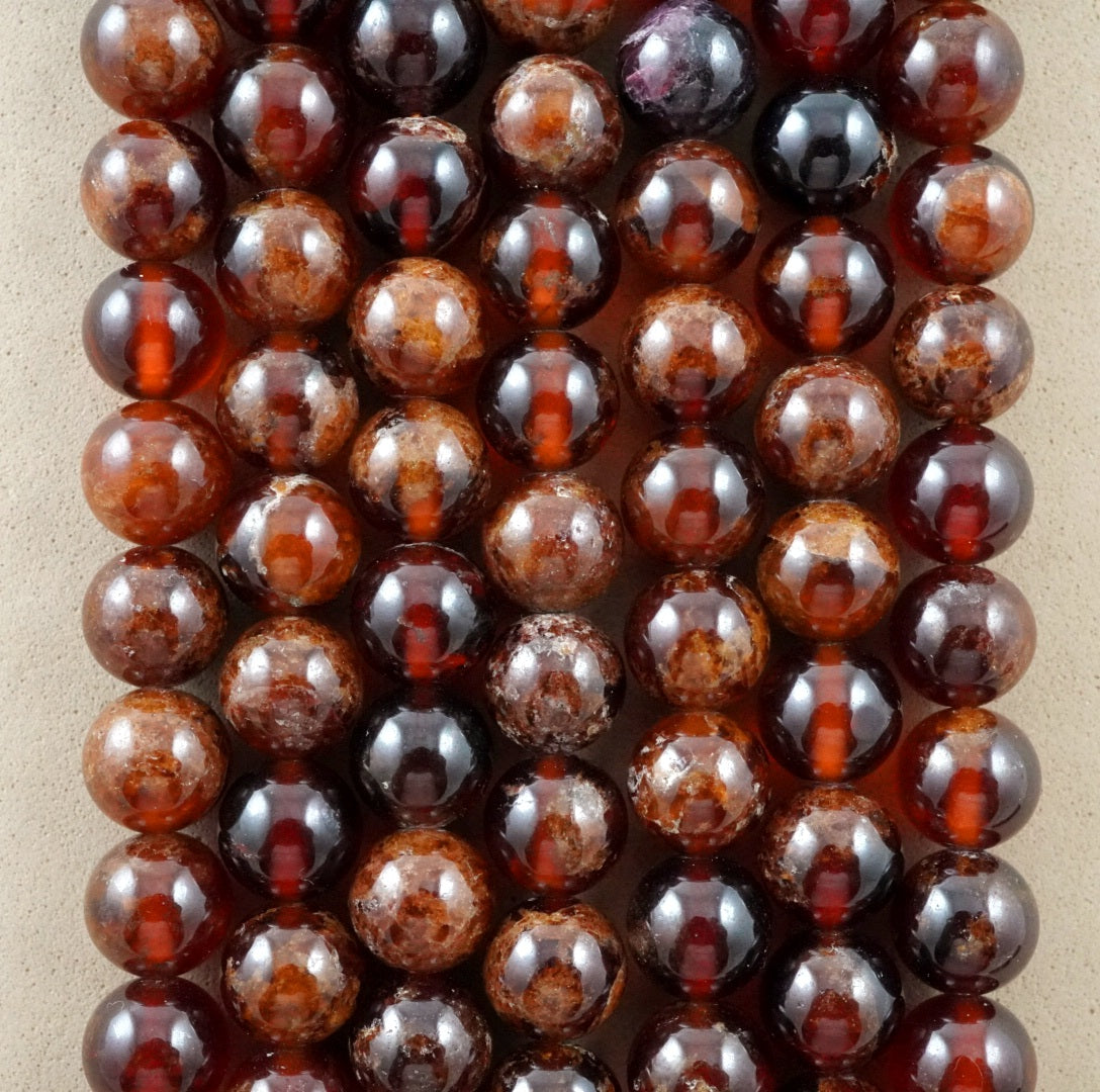 Hessonite Garnet (Round)(Smooth)(4mm)(6mm)(8mm)(10mm)(16"Strand)