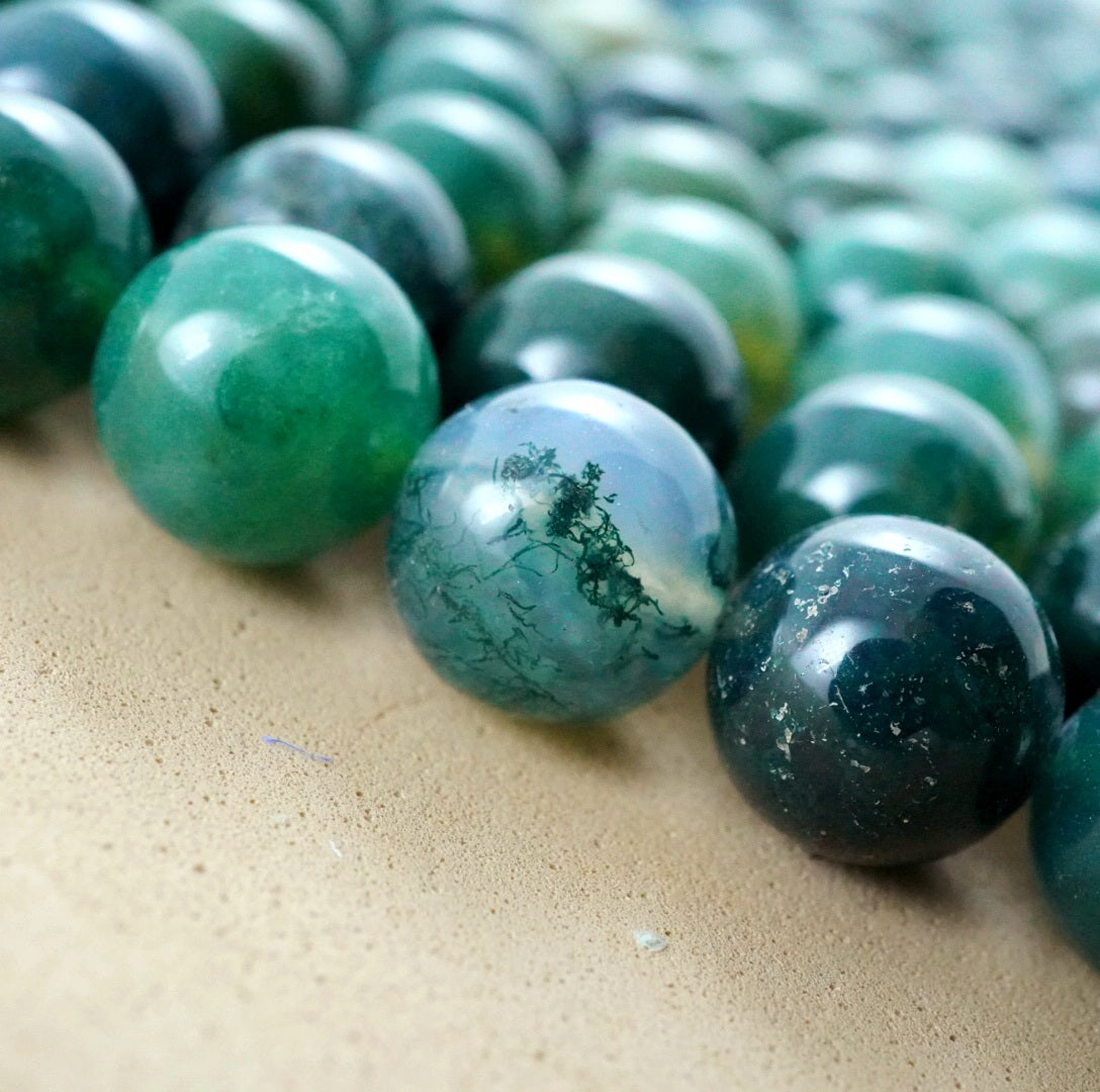 Moss Agate (Round)(Smooth)(4mm)(6mm)(8mm)(10mm)(12mm)(16"Strand)