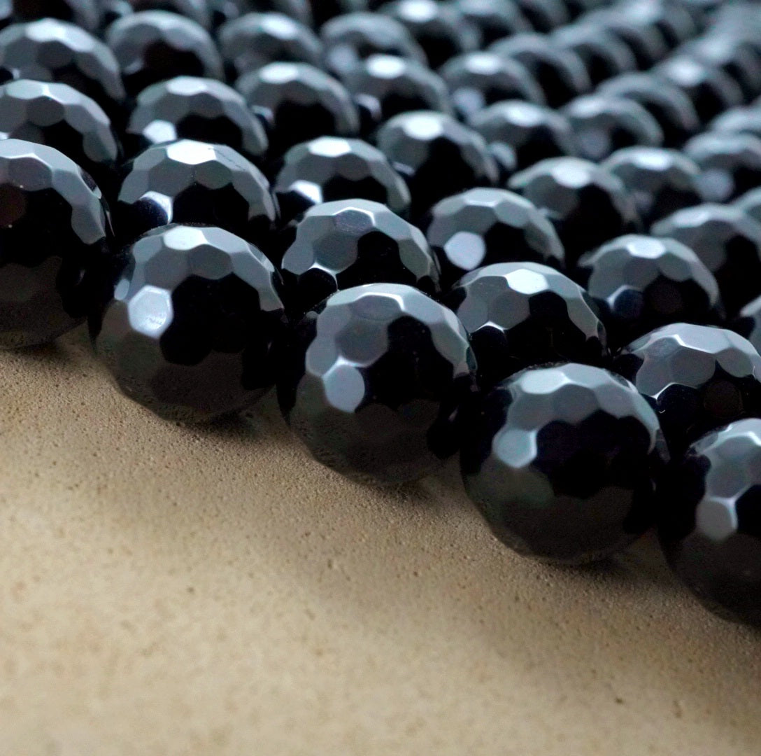 Black Onyx (Round)(Faceted)(4mm)(6mm)(8mm)(10mm)(12mm)(16"Strand)