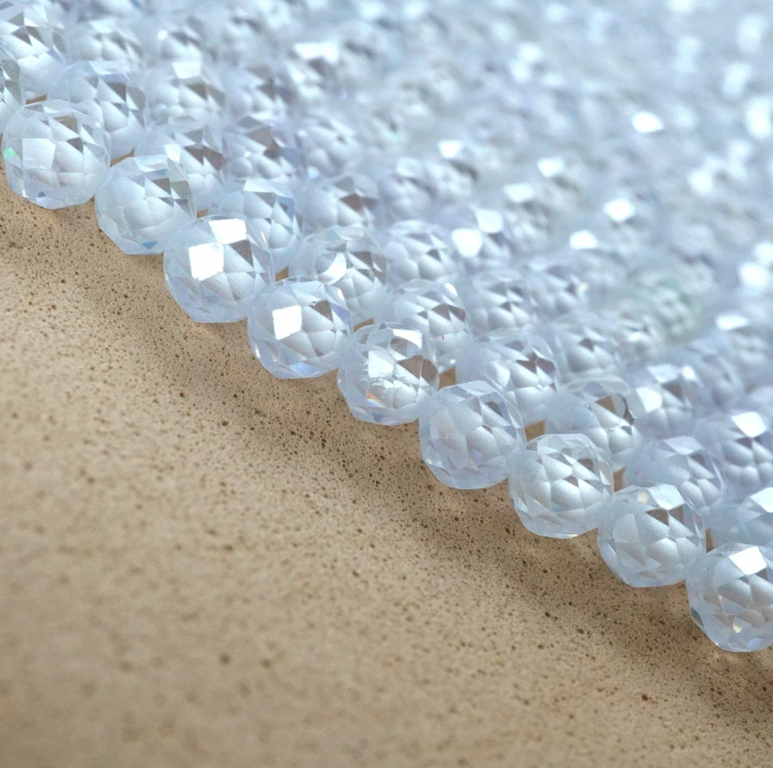 Cubic Zirconia (Round)(Micro)(Faceted)(Clear)(2mm)(4mm)(16"Strand)