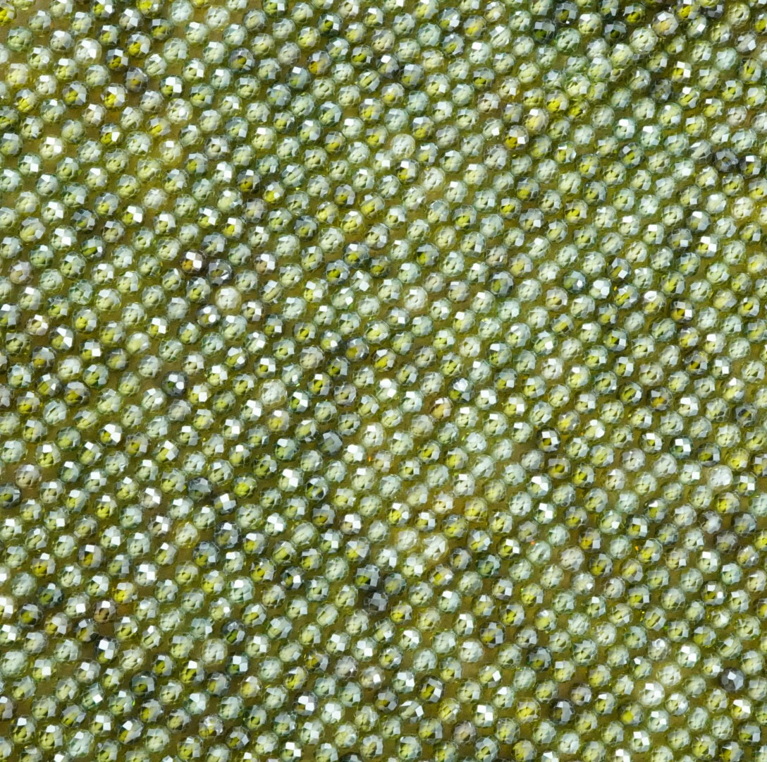 Cubic Zirconia (Round)(Micro)(Faceted)(Green)(Dyed)(2mm)(4mm)(16"Strand)