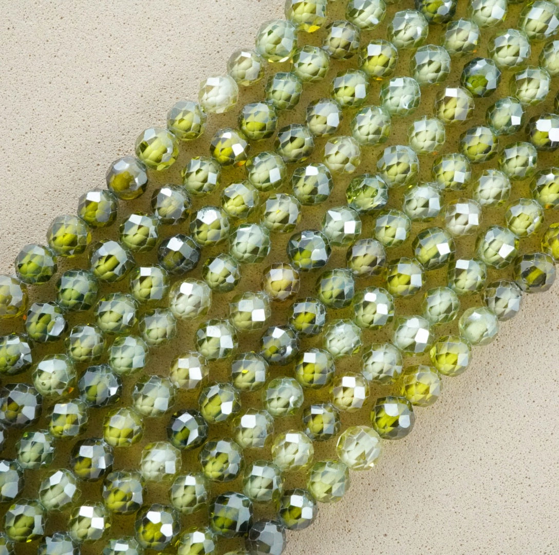 Cubic Zirconia (Round)(Micro)(Faceted)(Green)(Dyed)(2mm)(4mm)(16"Strand)