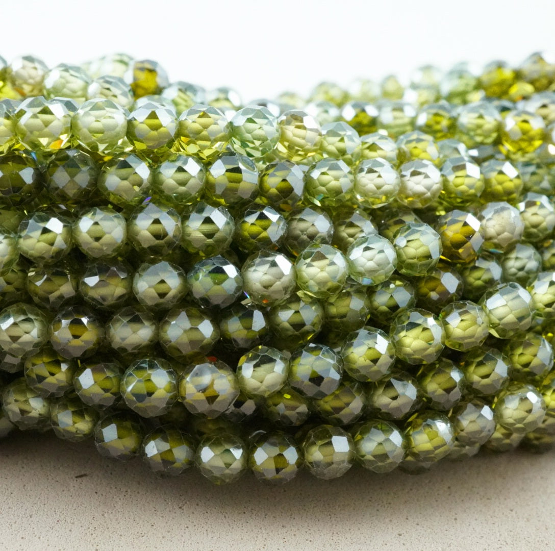 Cubic Zirconia (Round)(Micro)(Faceted)(Green)(Dyed)(2mm)(4mm)(16"Strand)