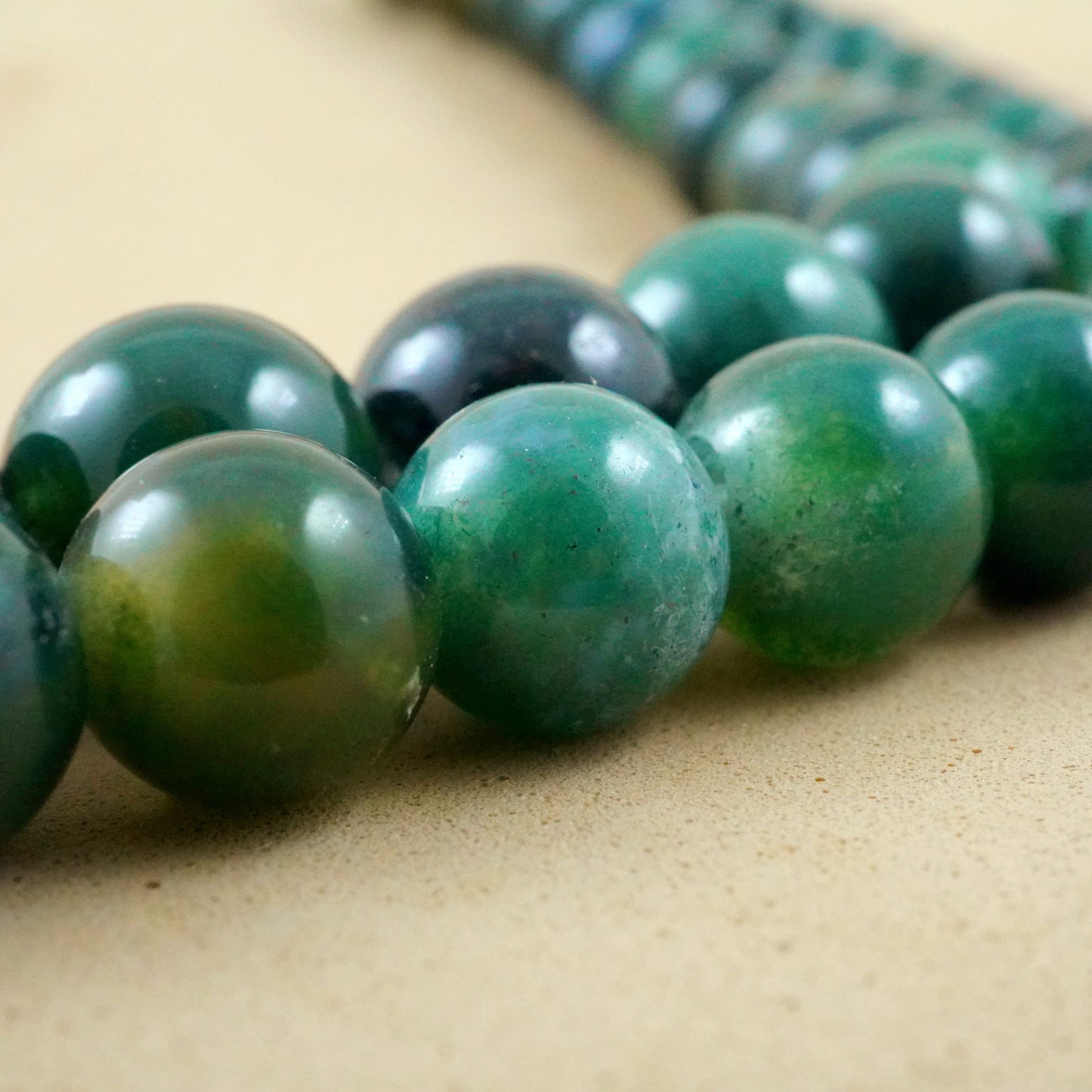 Moss Agate (Large Hole)(Round)(Smooth)(8mm)(10mm)(8"Strand)