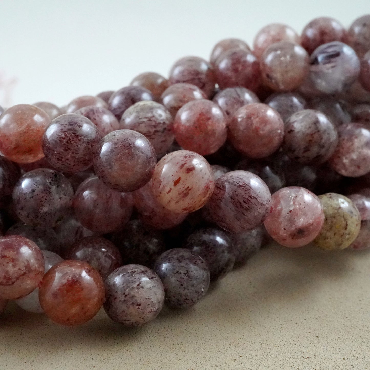 Strawberry Quartz (Round)(Smooth)(4mm)(6mm)(8mm)(10mm)(16"Strand)