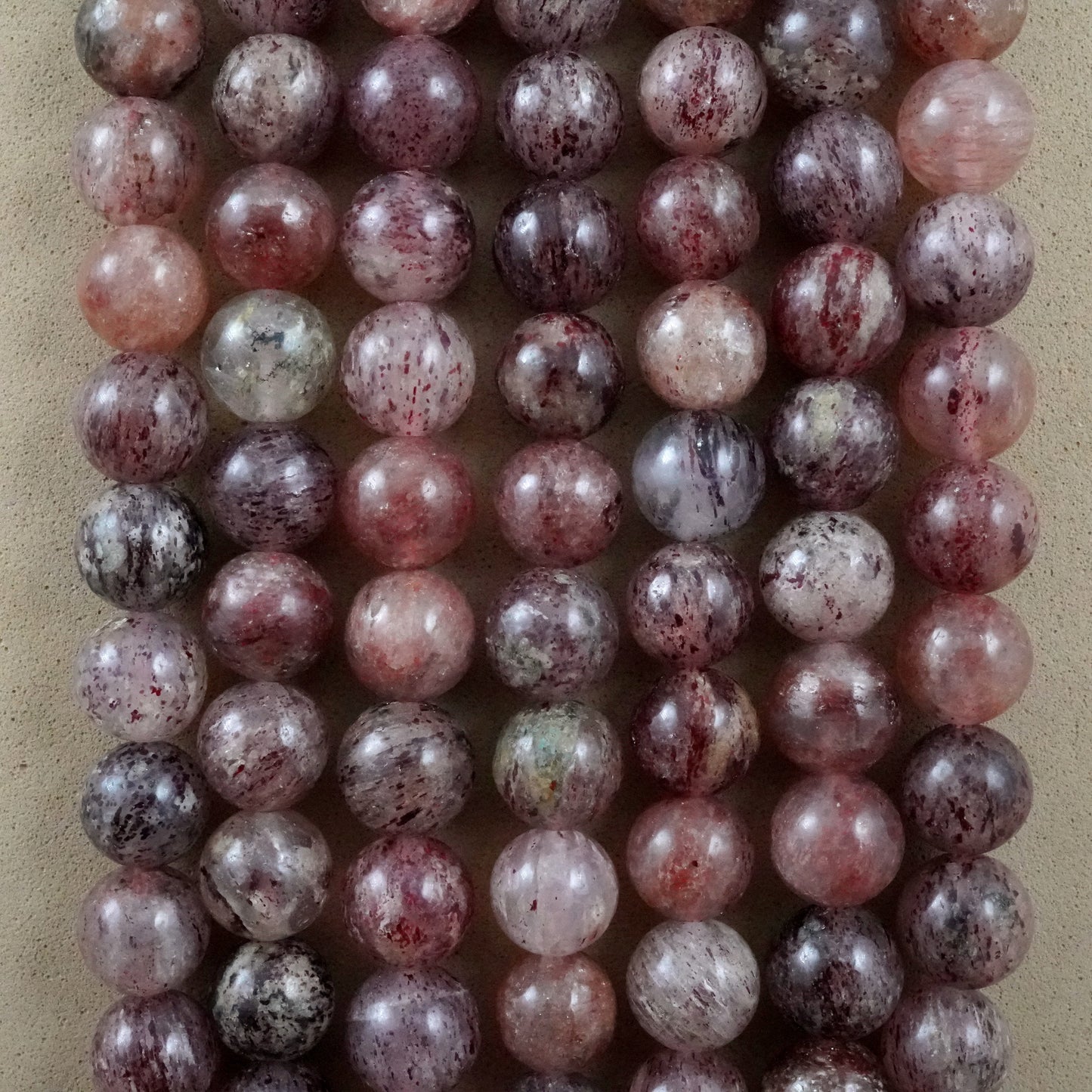 Strawberry Quartz (Round)(Smooth)(4mm)(6mm)(8mm)(10mm)(16"Strand)