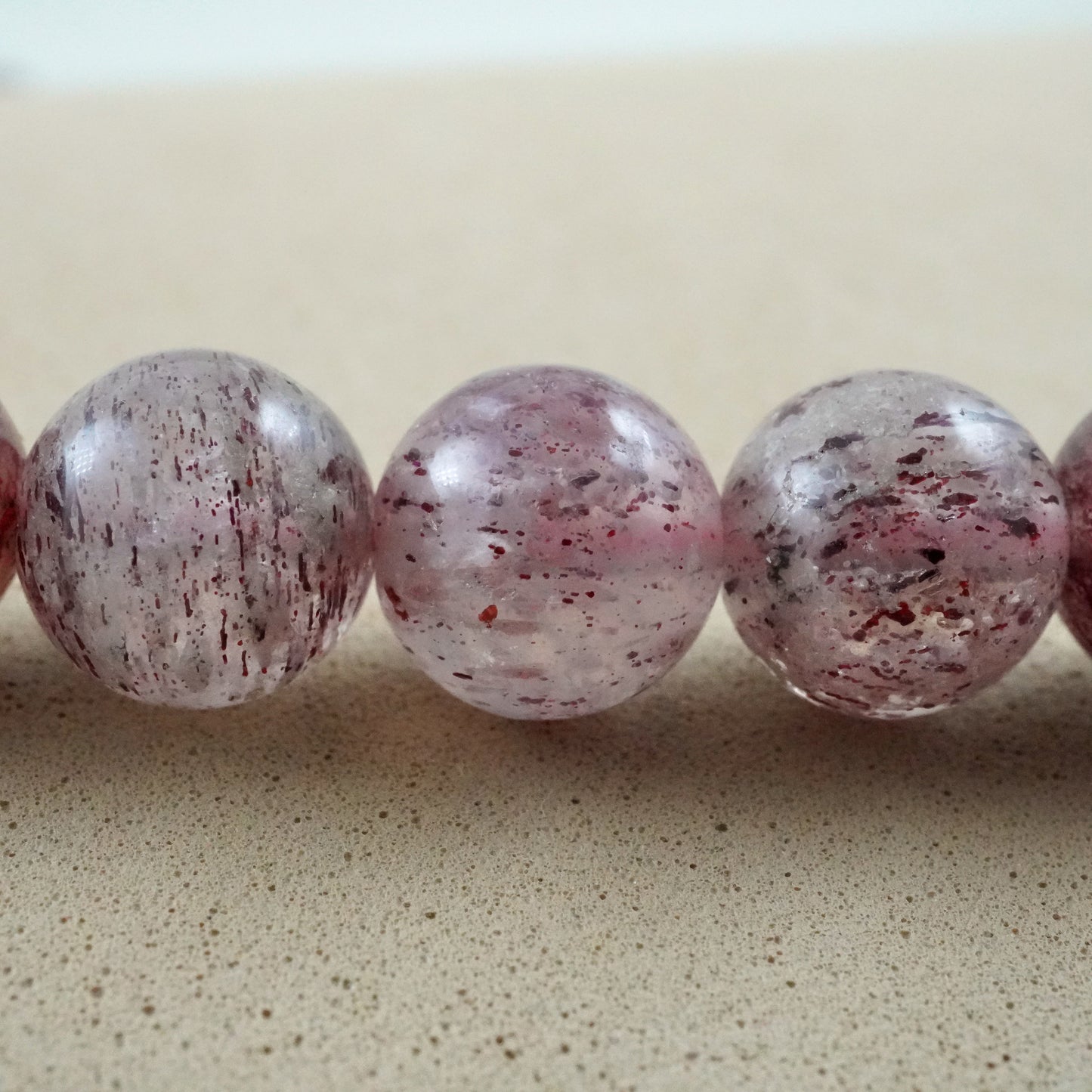 Strawberry Quartz (Round)(Smooth)(4mm)(6mm)(8mm)(10mm)(16"Strand)