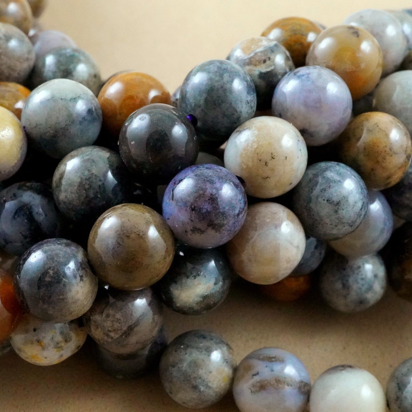 Amethyst Sage Agate (Round)(Smooth)(6mm)(8mm)(10mm)(16"Strand)