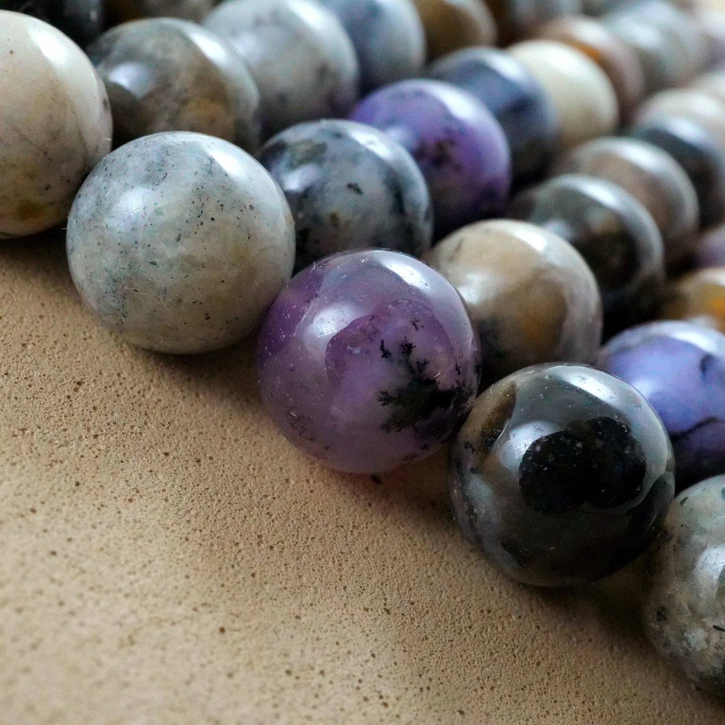 Amethyst Sage Agate (Round)(Smooth)(6mm)(8mm)(10mm)(16"Strand)