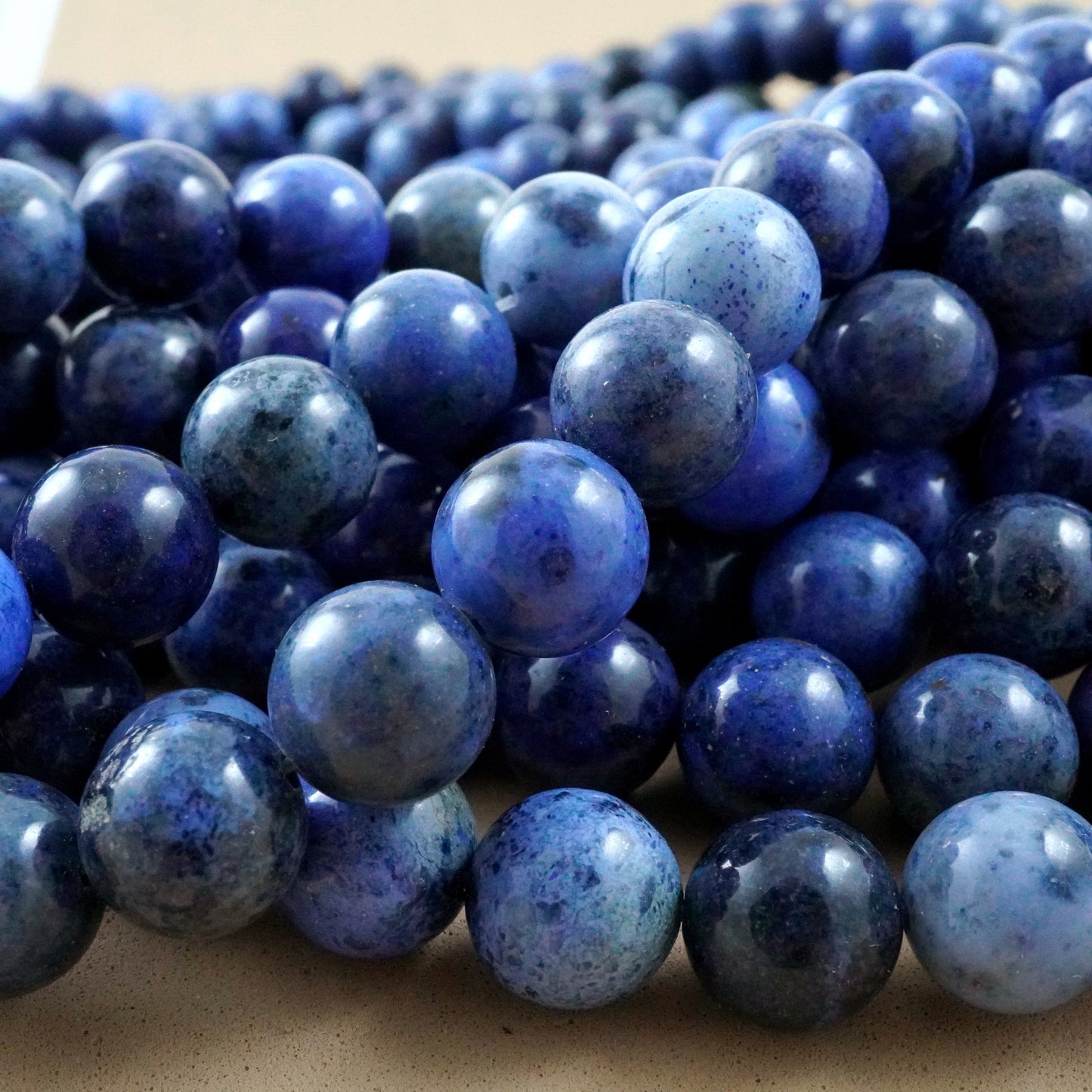 Dumortierite (Round)(Smooth)(4mm)(6mm)(8mm)(10mm)(16"Strand)