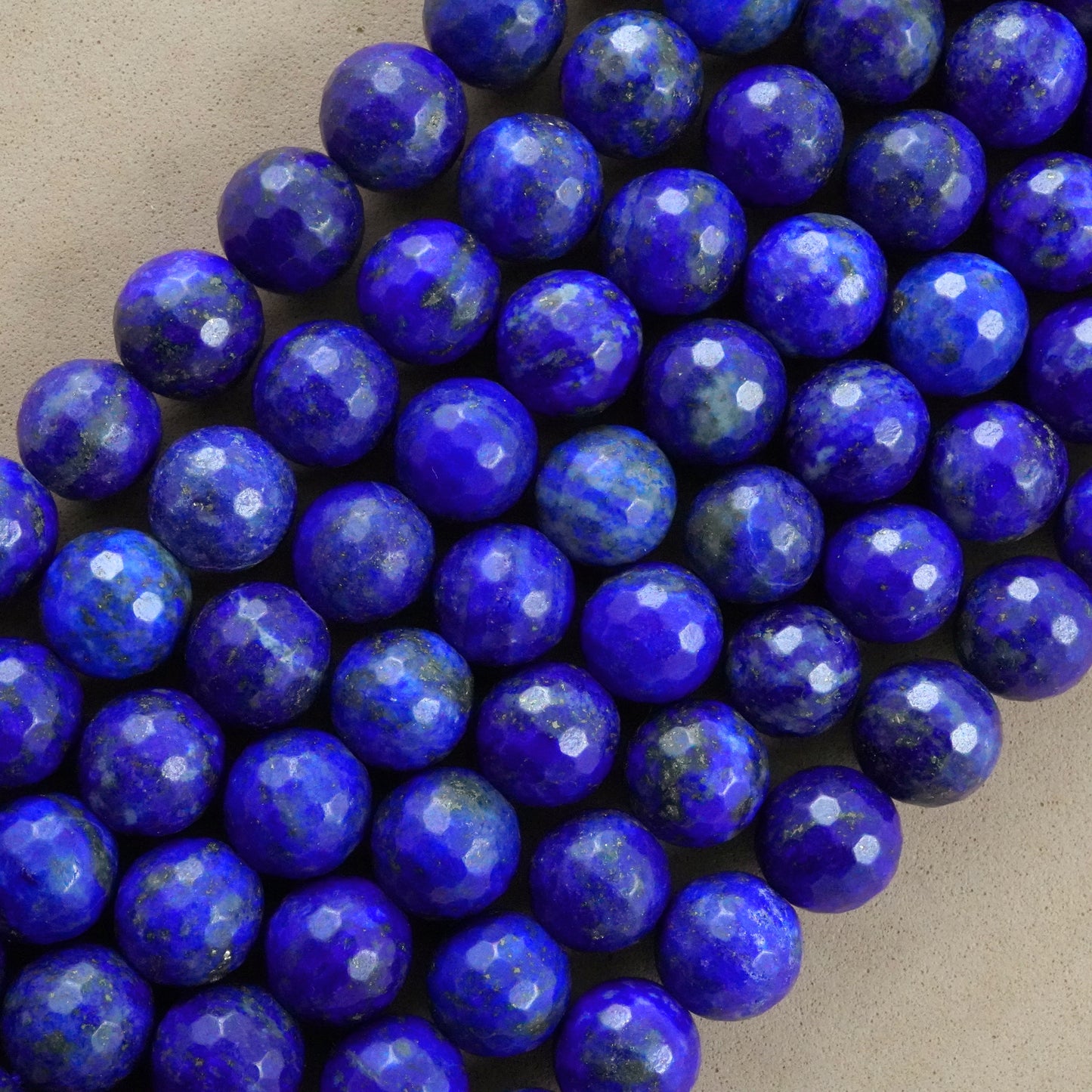 Lapis Lazuli (Round)(Faceted)(4mm)(6mm)(8mm)(10mm)(12mm)(16"Strand)