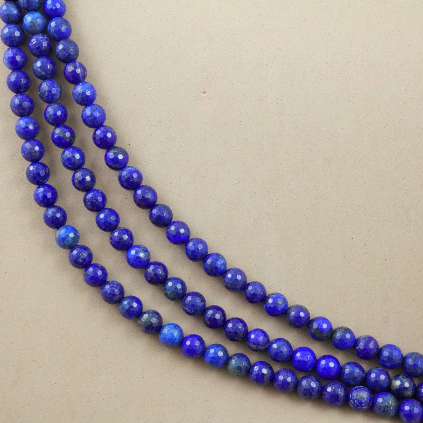 Lapis Lazuli (Round)(Faceted)(4mm)(6mm)(8mm)(10mm)(12mm)(16"Strand)