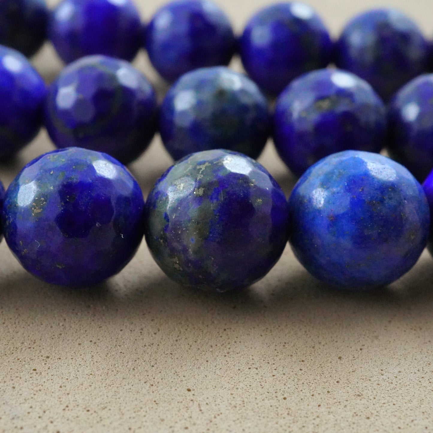 Lapis Lazuli (Round)(Faceted)(4mm)(6mm)(8mm)(10mm)(12mm)(16"Strand)