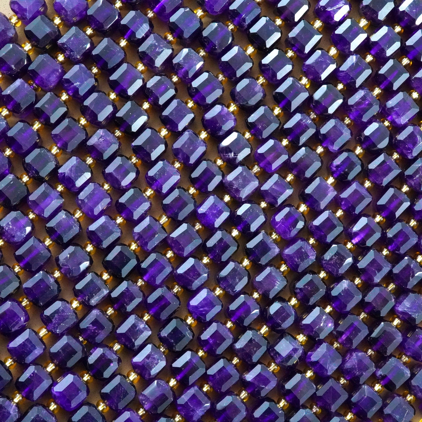 Amethyst (Cube)(Faceted)(8mm)(15"Strand)