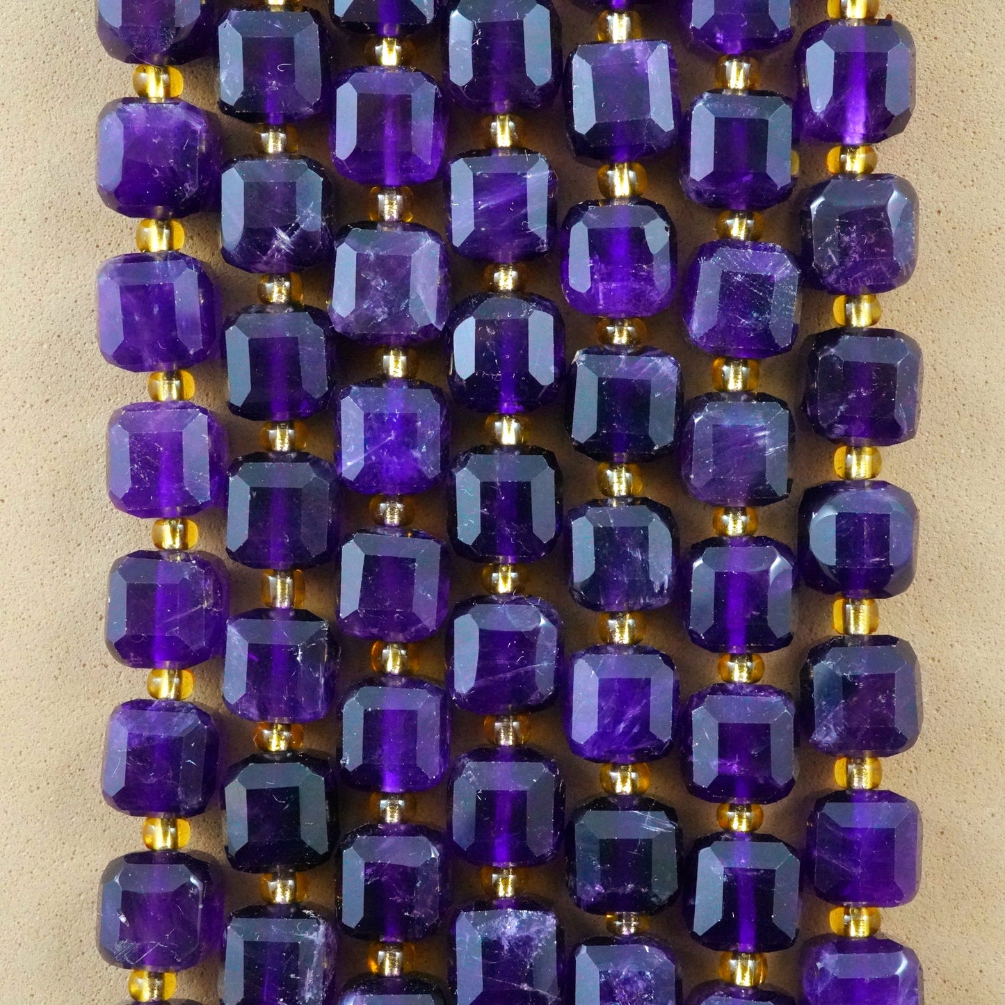 Amethyst (Cube)(Faceted)(8mm)(15"Strand)